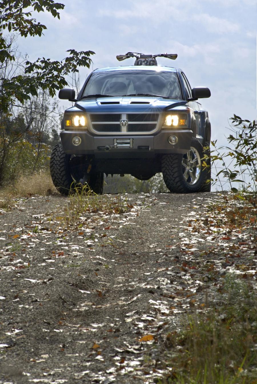  Dodge Dakota MX Warrior Concept 2007 года  (фото 5 из 20)